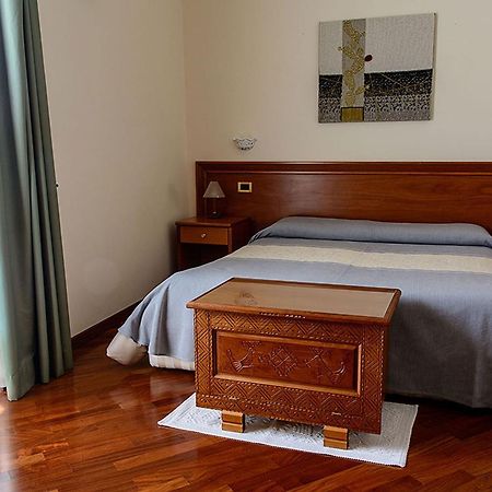Hotel Del Corso Sant'Antioco Bagian luar foto