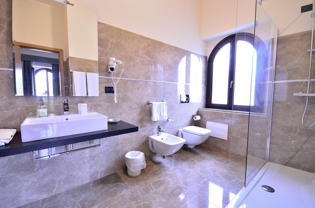 Hotel Del Corso Sant'Antioco Bagian luar foto
