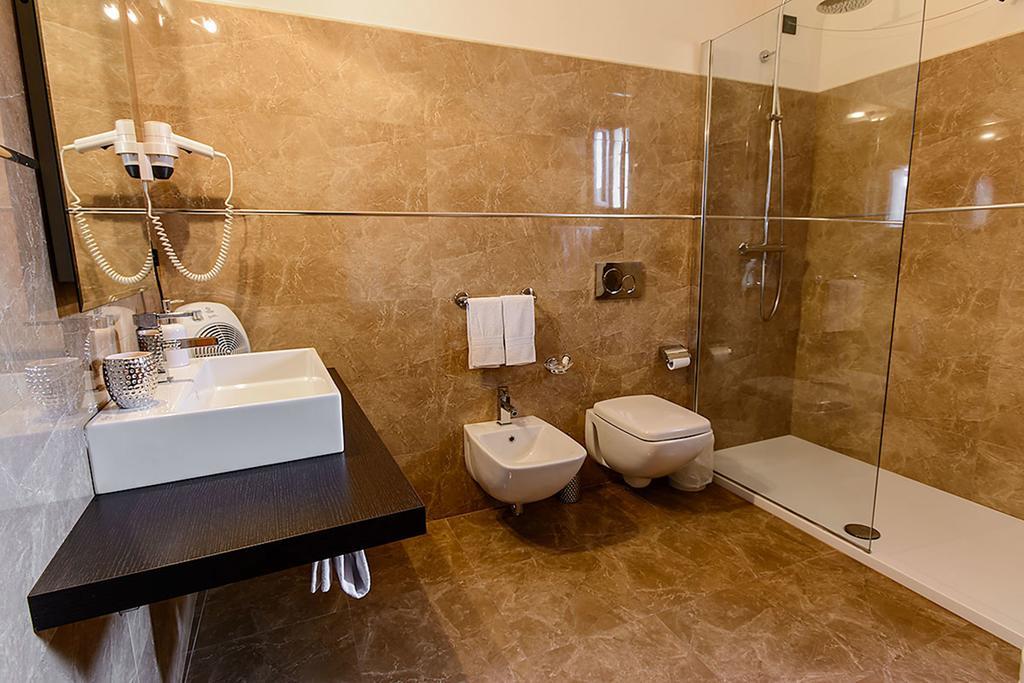 Hotel Del Corso Sant'Antioco Bagian luar foto