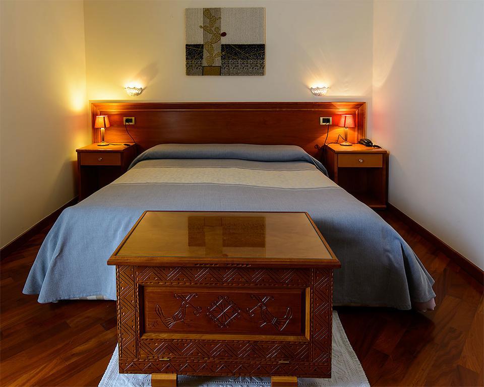 Hotel Del Corso Sant'Antioco Bagian luar foto