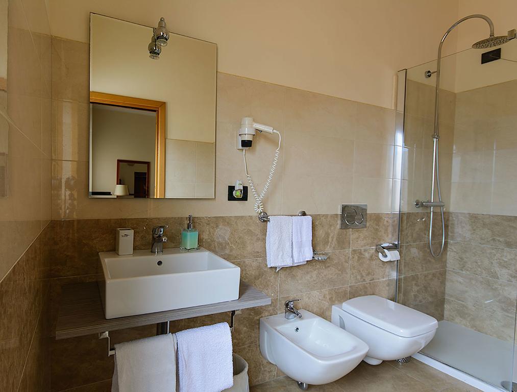 Hotel Del Corso Sant'Antioco Bagian luar foto